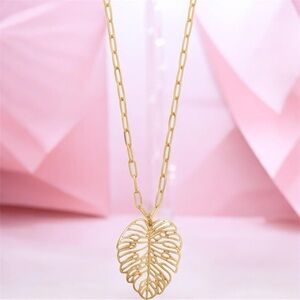 NWT - 24" + 3" Gold Tone Palm Leaf Fashion Necklace